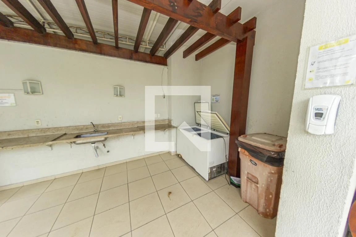 Furnished 2-bedroom apartment with 1 bath and parking — photo 39