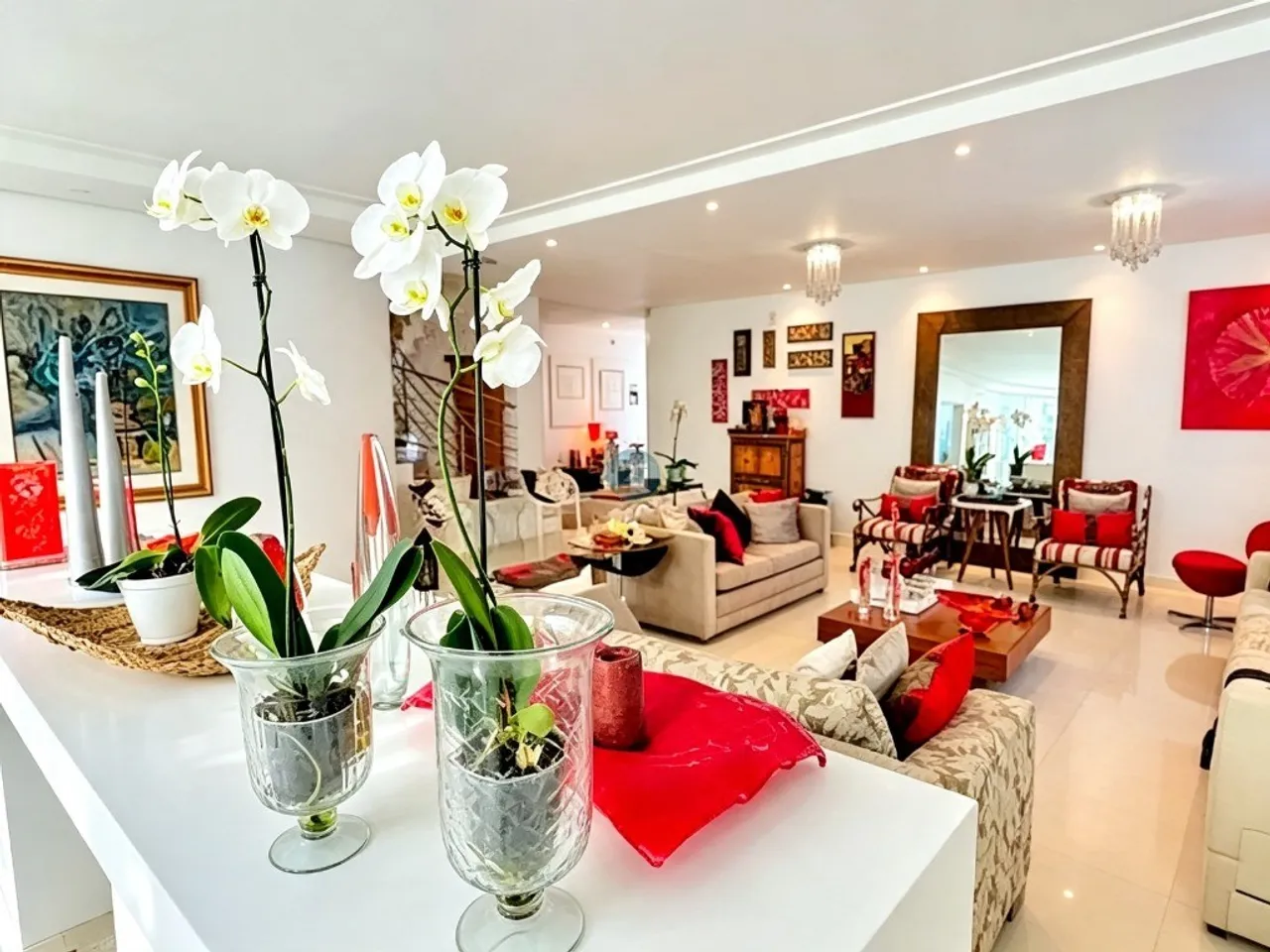 Меблированный дом с кухней открытой планировки — photo 10