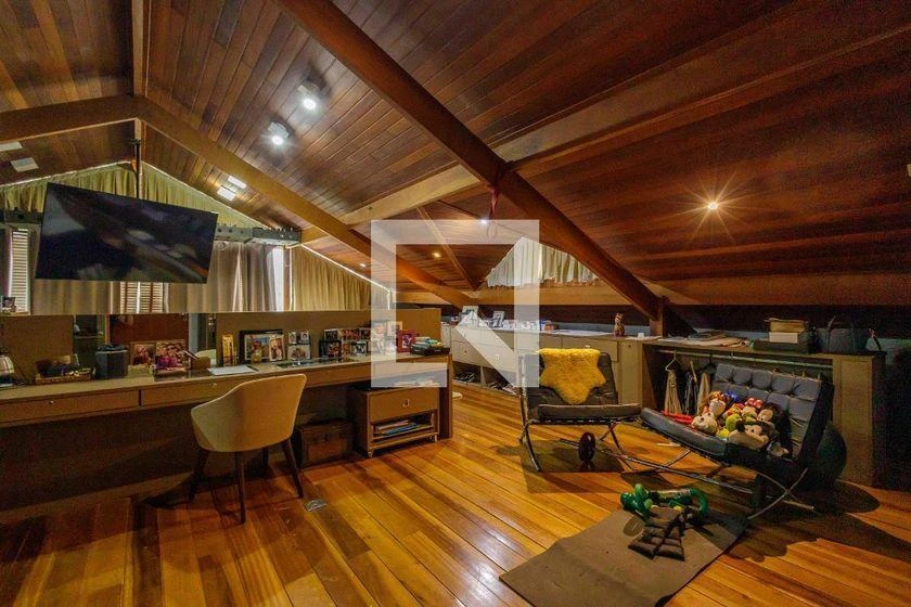 Furnished house with 5 bedrooms and open-plan kitchen — photo 26