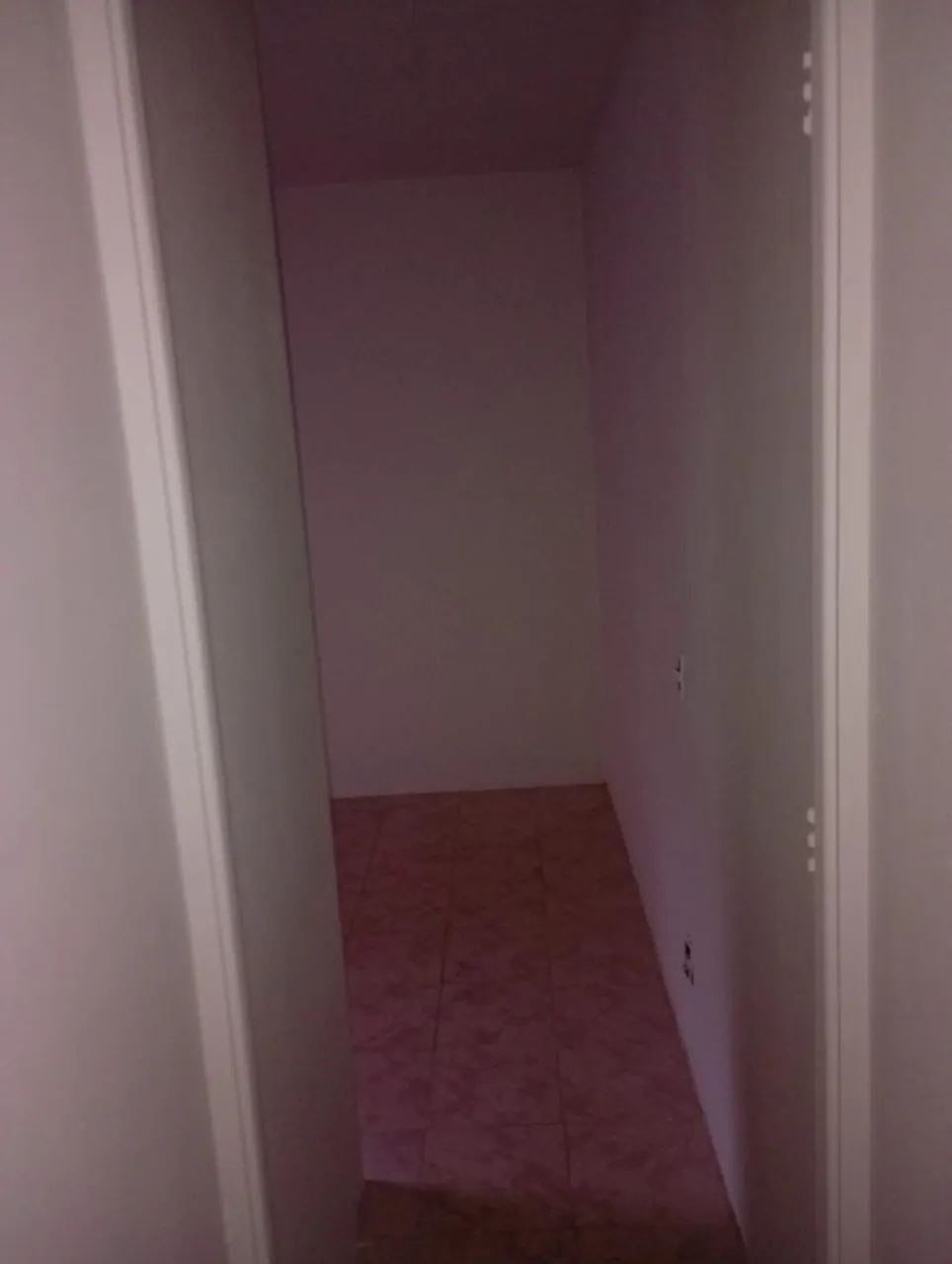 Unfurnished 3-bedroom apartment with balcony — photo 9