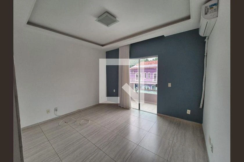 Casa de 300 m² con 5 dormitorios y cocina a gas — photo 7