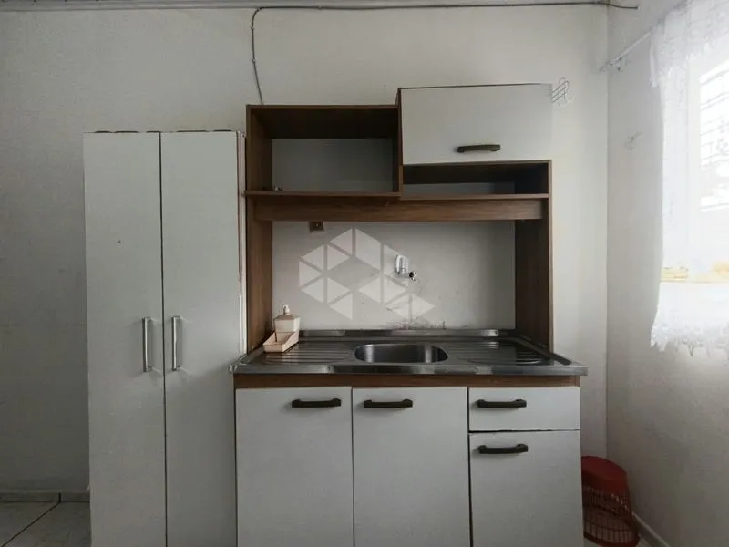 One-bedroom apartment with a washing machine — photo 13