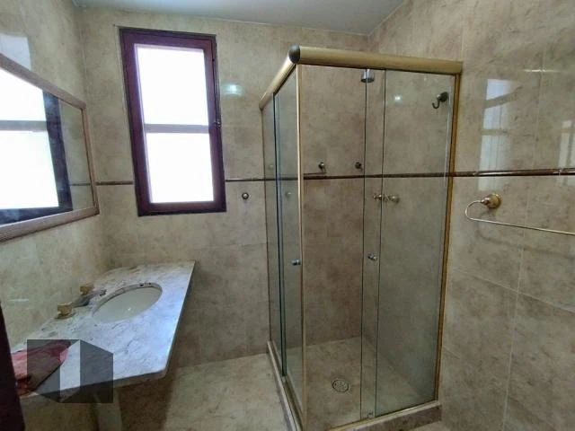 602 m² house with 4 bedrooms and a gas stove kitchen — photo 17