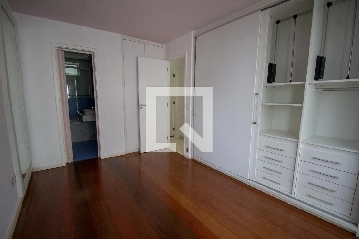 Apartamento sem mobília com 3 quartos e 5 banheiros — photo 32