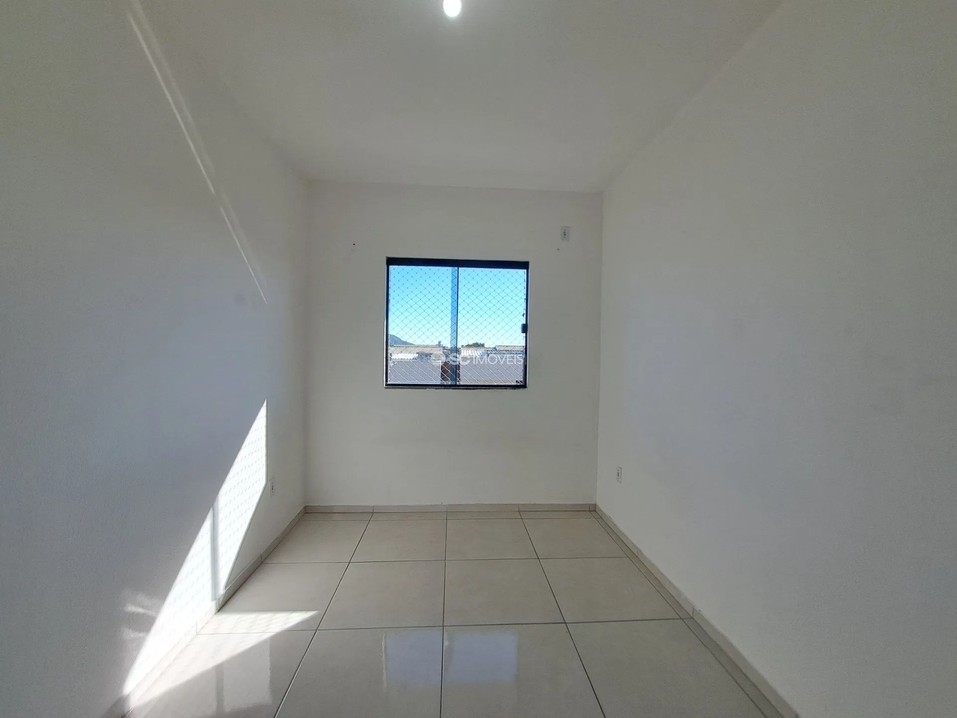 92 m² apartment with 3 bedrooms and a balcony — photo 8