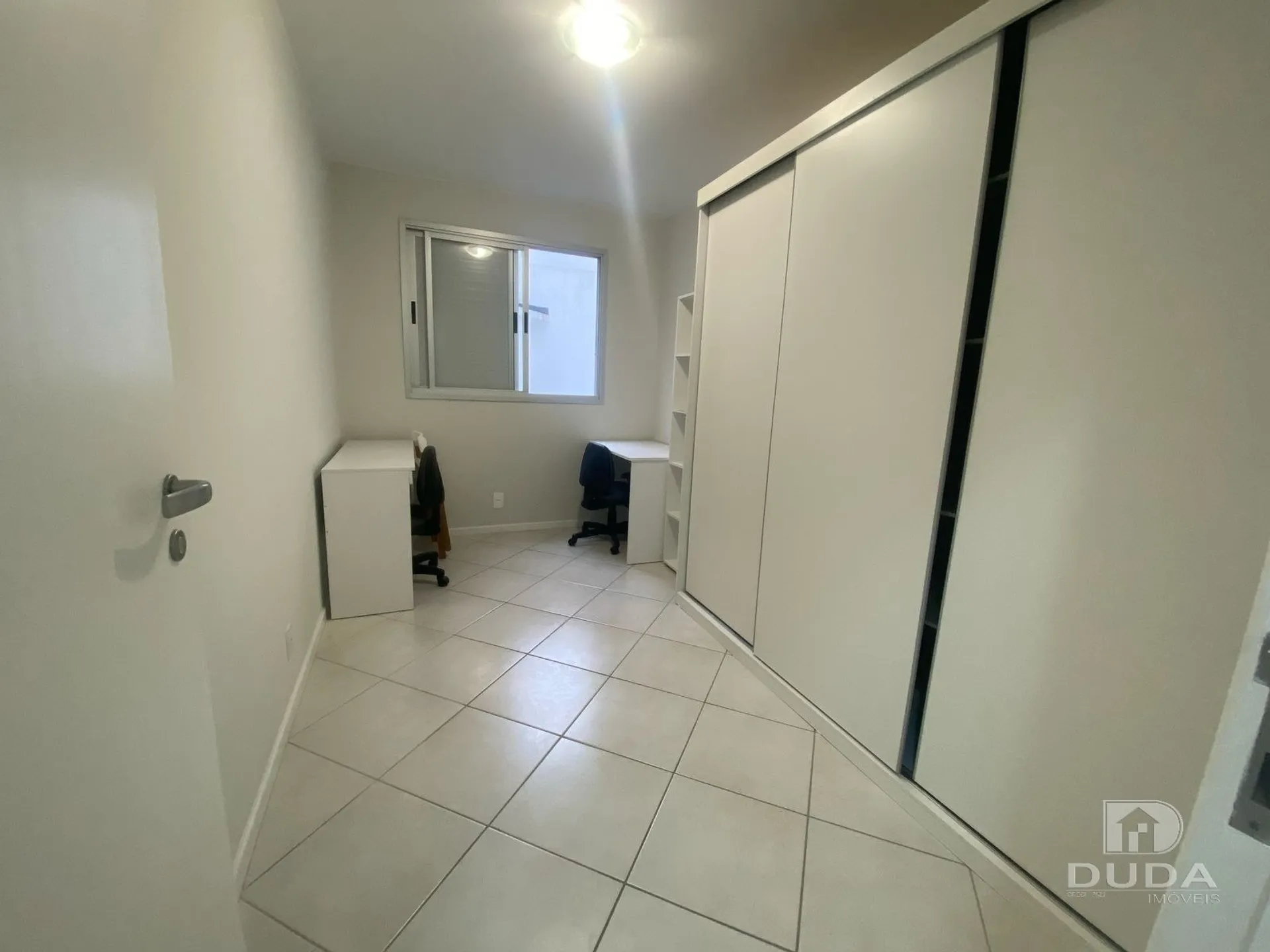 3-bedroom apartment with a home office — photo 20