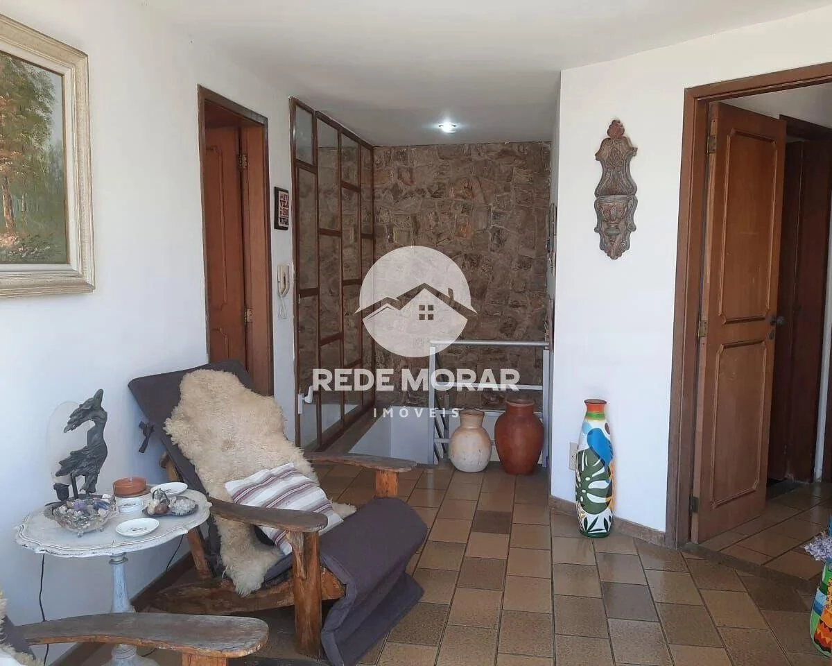 4-bedroom apartment with a glass-enclosed balcony — photo 29