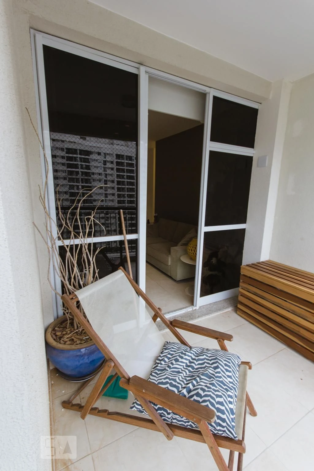 60 m² apartment with a walk-in closet and a home office — photo 33