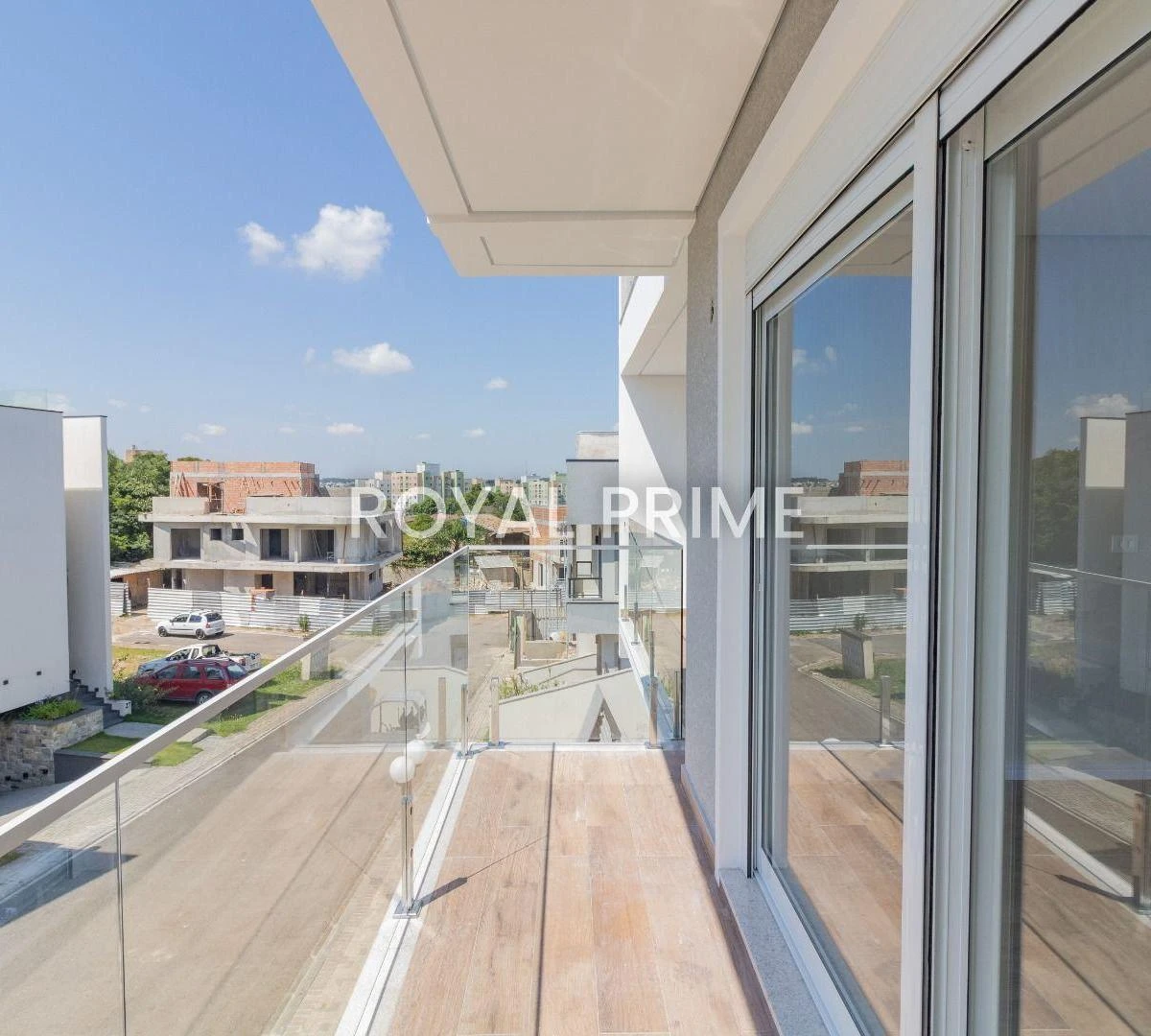 Unfurnished quadriplex house with 3 en-suite rooms — photo 23