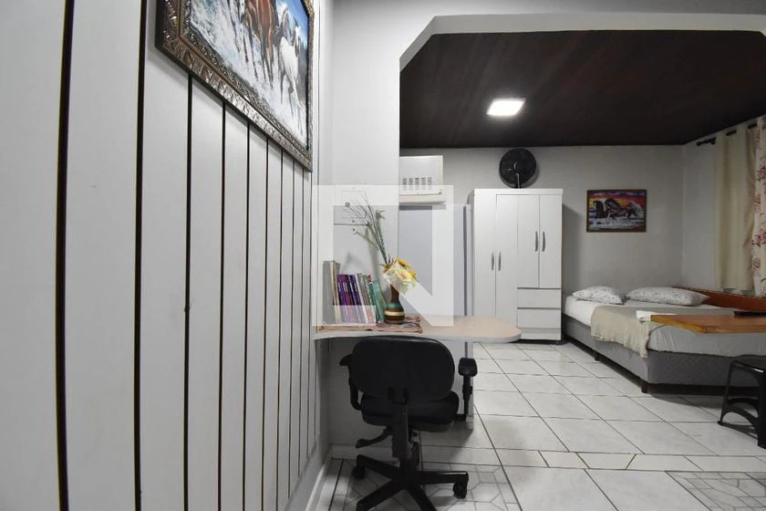 Furnished studio, 17 m², with a home office — photo 6