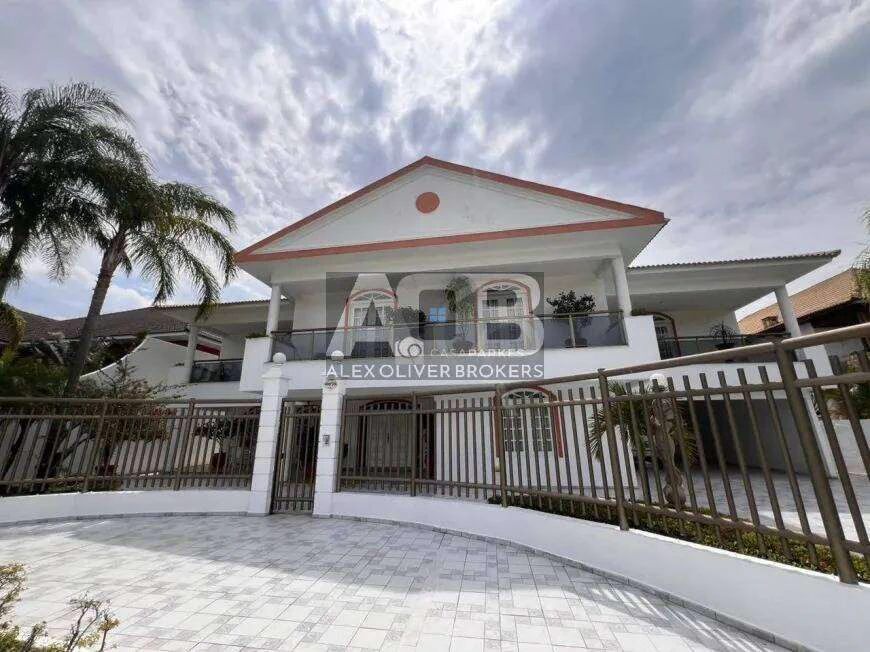 Casa mobiliada com 8 quartos e piscina de uso exclusivo — photo 3