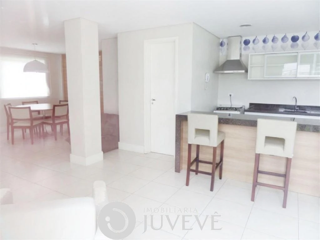 3-bedroom apartment in a building with a pool — photo 25
