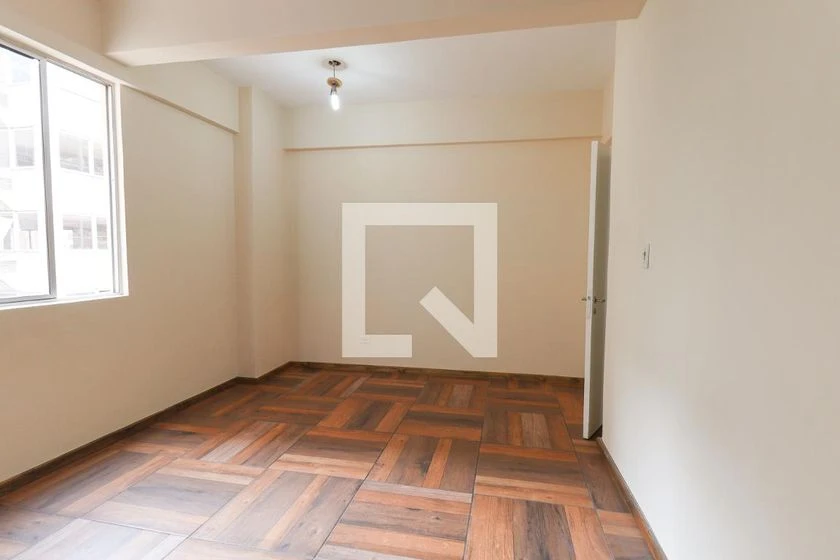 Rental apartment with 2 bedrooms and a private BBQ area — photo 12