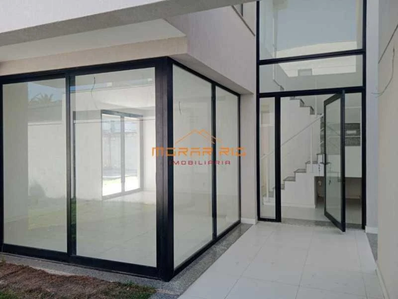 House, 367 m², with floor-to-ceiling windows — photo 4