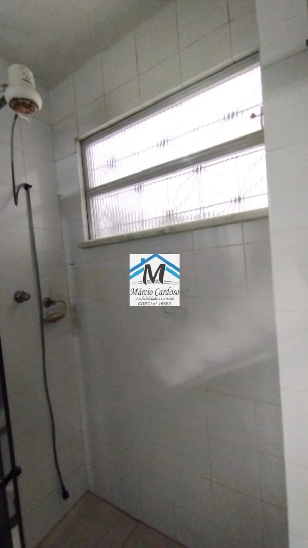 1-bedroom apartment with enclosed kitchen and gas — photo 10