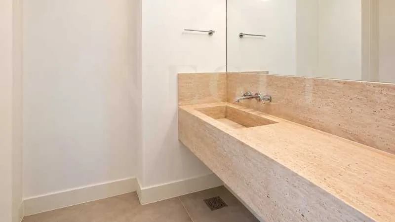 3-bedroom apartment in a building with a pool — photo 19