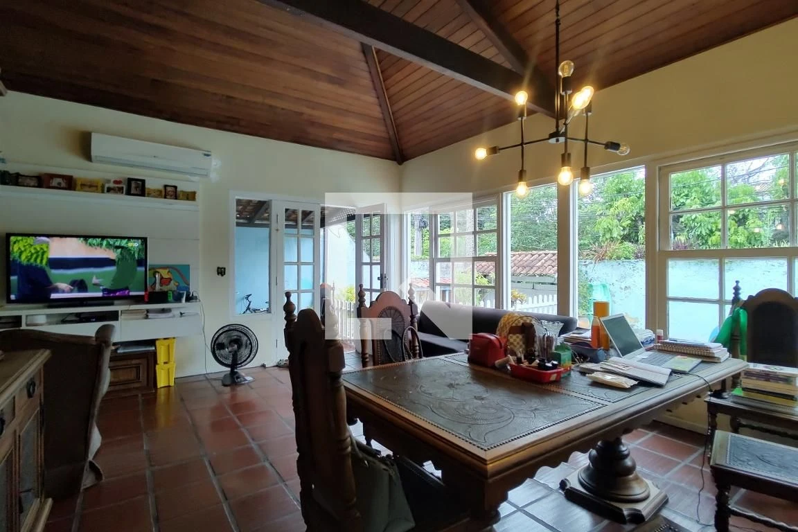 Furnished house with 3 bedrooms, private garden and 2 spots — photo 9