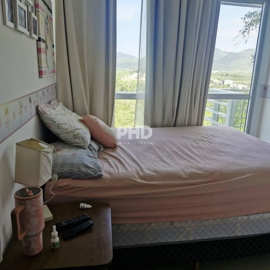 Furnished apartment, 95 m², with floor-to-ceiling windows — photo 12