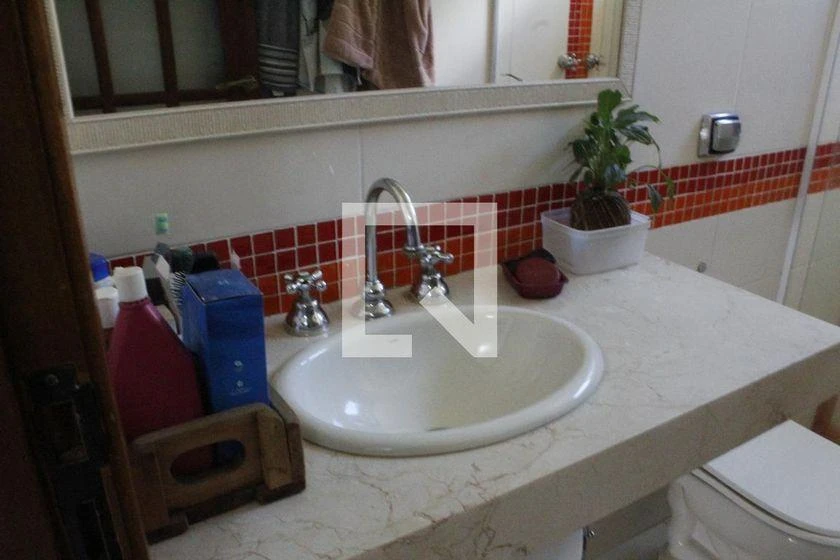 4-bedroom house with a mountain view in Rio de Janeiro — photo 47