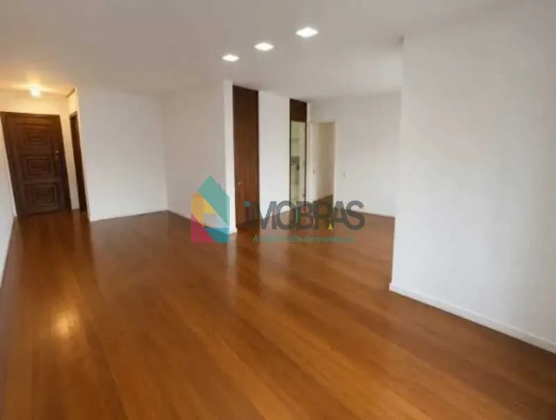 Water view in a 3-bedroom apartment, 134 m²
