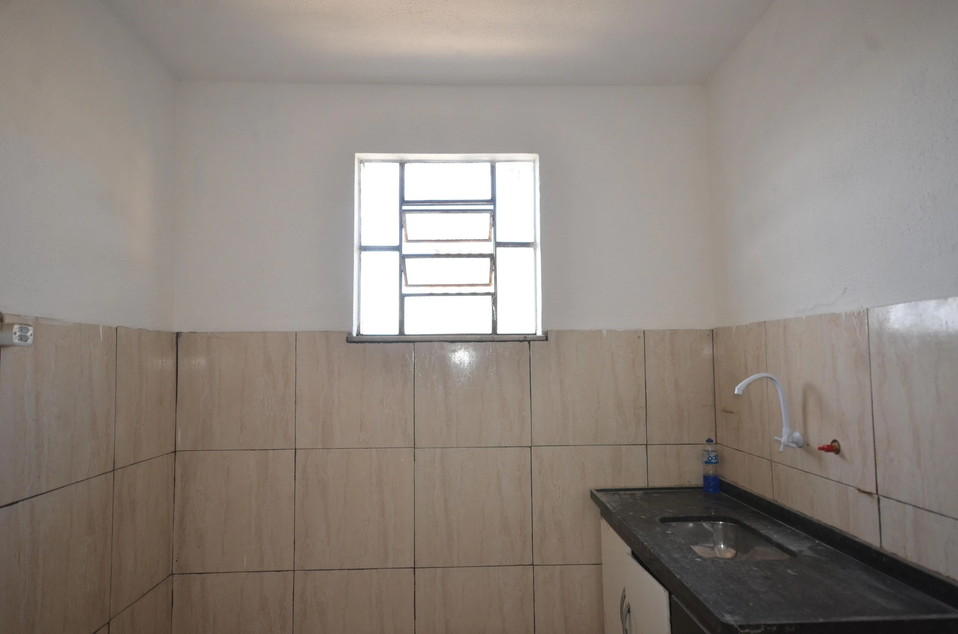 2-bedroom house with a washing machine — photo 2