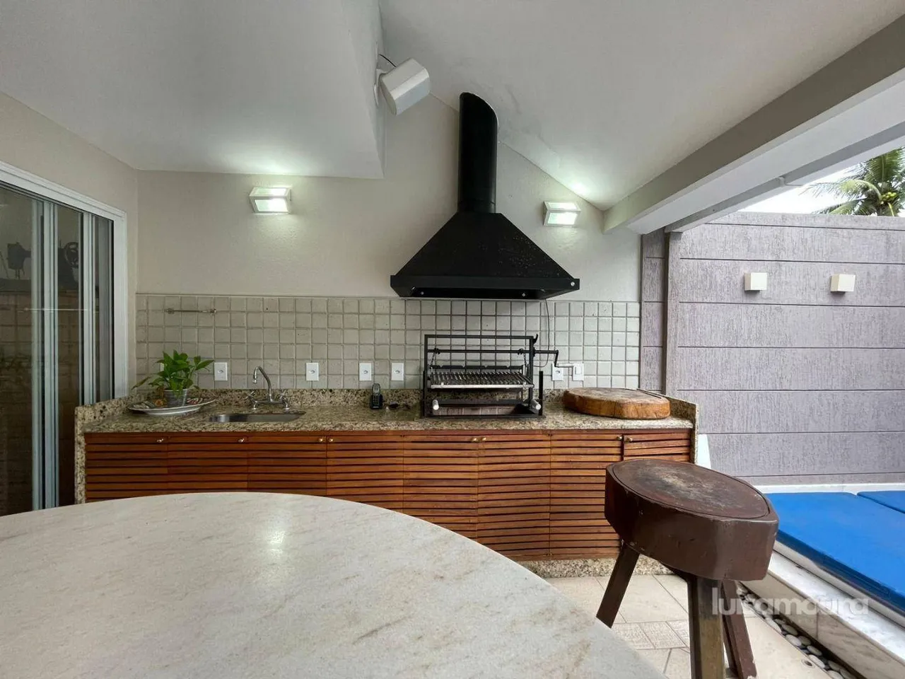 Furnished 4-bedroom house with 5 bathrooms — photo 12