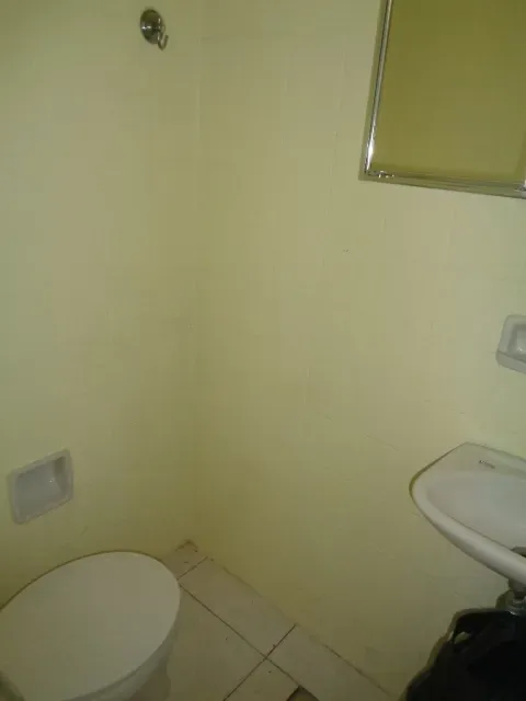 2-bedroom apartment with wood or laminate floors — photo 16