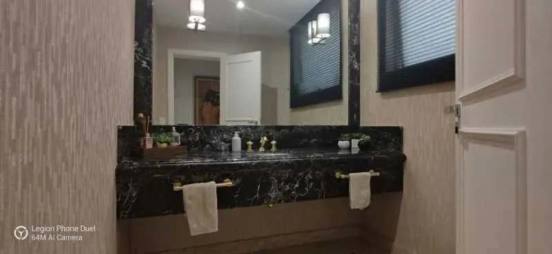 Residential apartment with 4 bedrooms and 4 bathrooms — photo 17