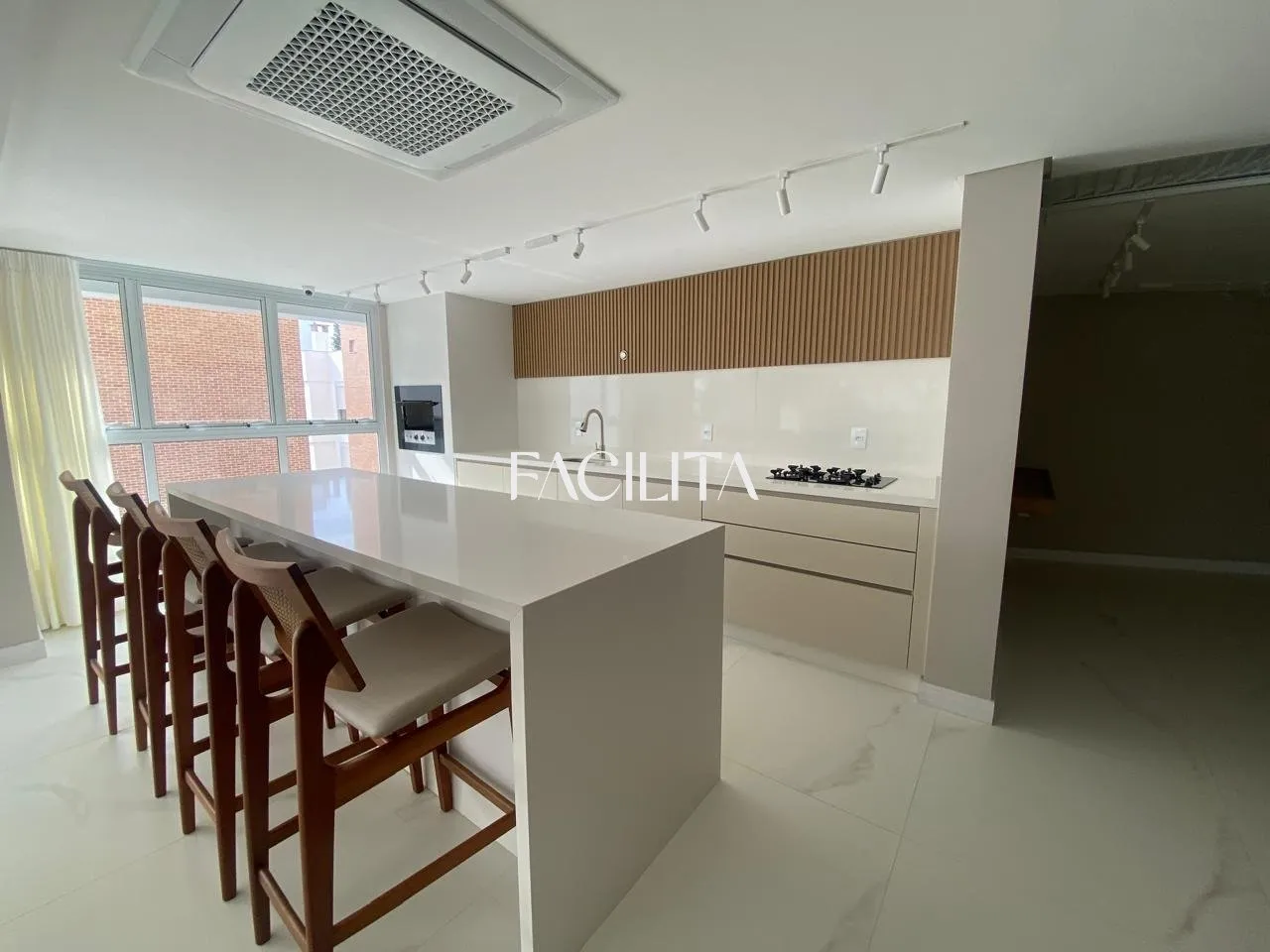 1-bedroom apartment with 3 parking spaces and 120 m² on 4th floor — photo 8