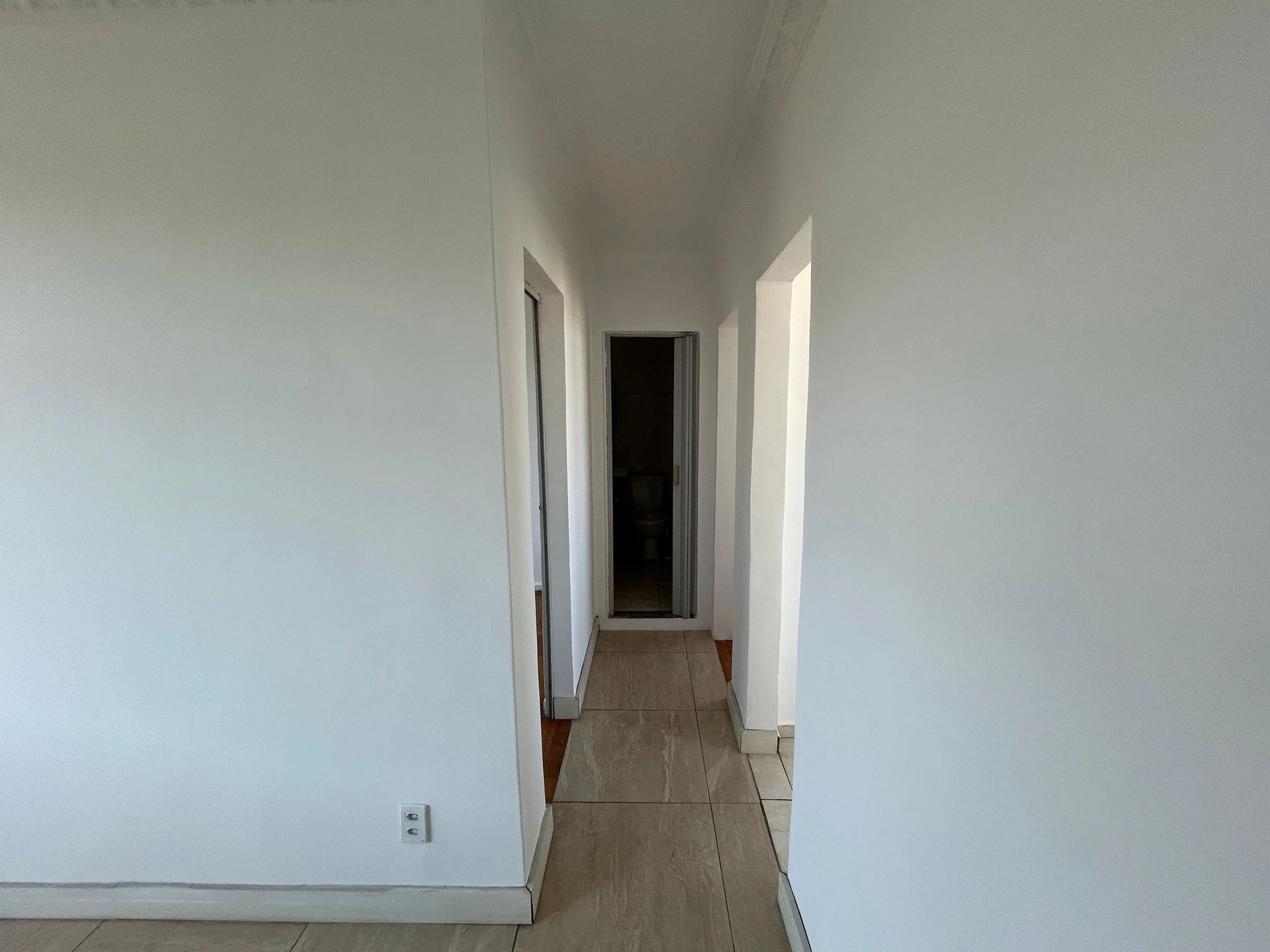 Unfurnished 3-bedroom apartment with 2 baths, no parking — photo 20
