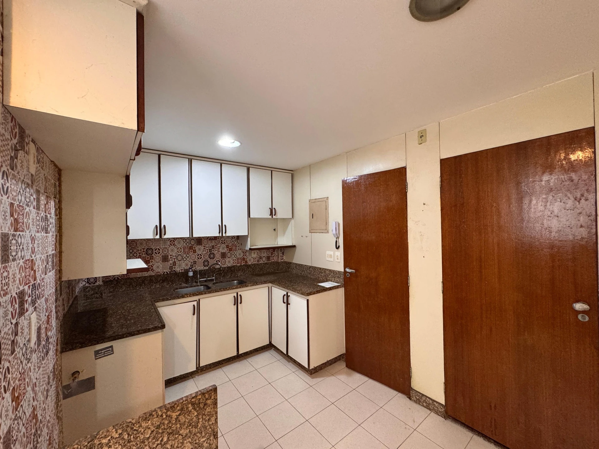 Apartamento de 2 quartos, sendo 1 suíte, 83 m² — photo 4