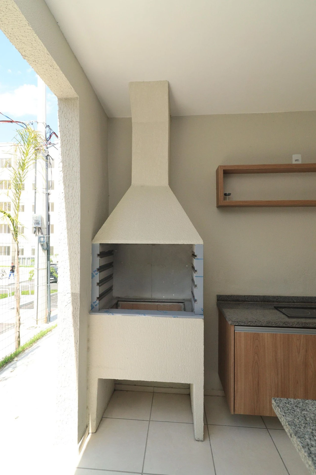 One-bedroom apartment in a building with a gym — photo 22