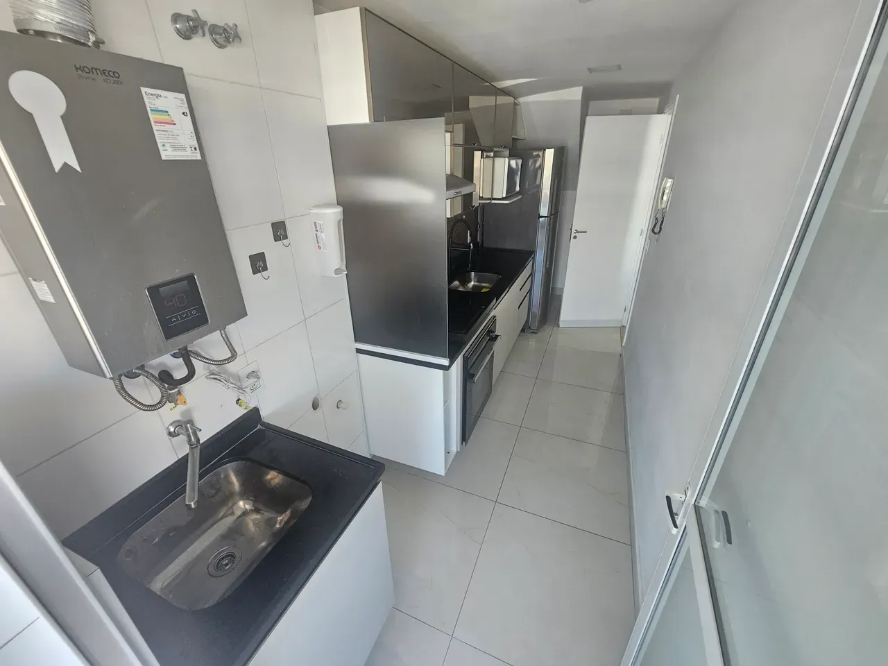 Apartamento com 5 quartos e 5 banheiros em 215 m² — photo 37