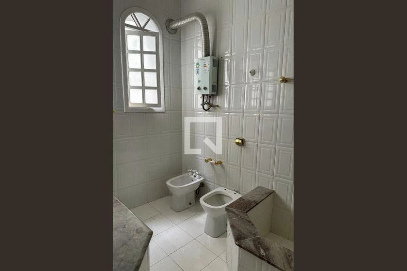 4-bedroom rental apartment with 225 m² and parking — photo 23