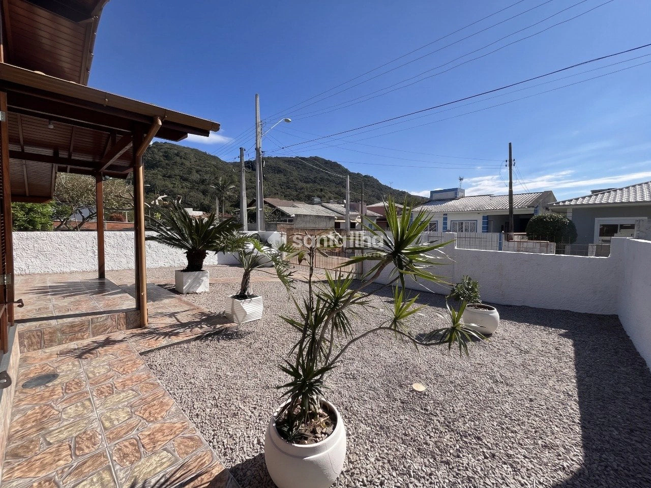 House with 3 bedrooms, 1 en-suite and private garden — photo 21
