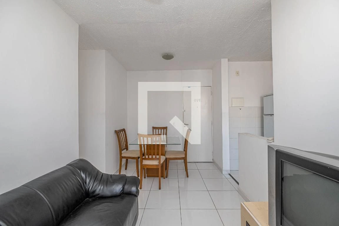 Furnished 2-bedroom apartment with a balcony — photo 18