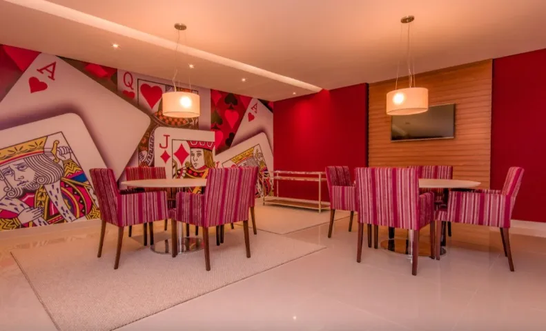 Furnished 1-bedroom apartment with balcony and open-plan kitchen — photo 7