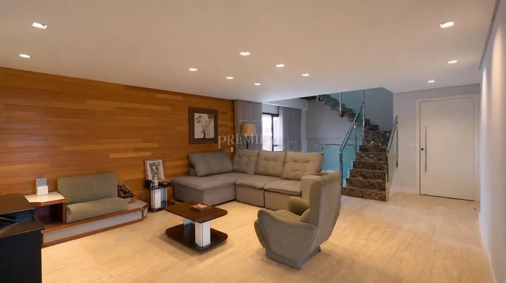 440 m² apartment with 4 en-suite bedrooms and private garden
