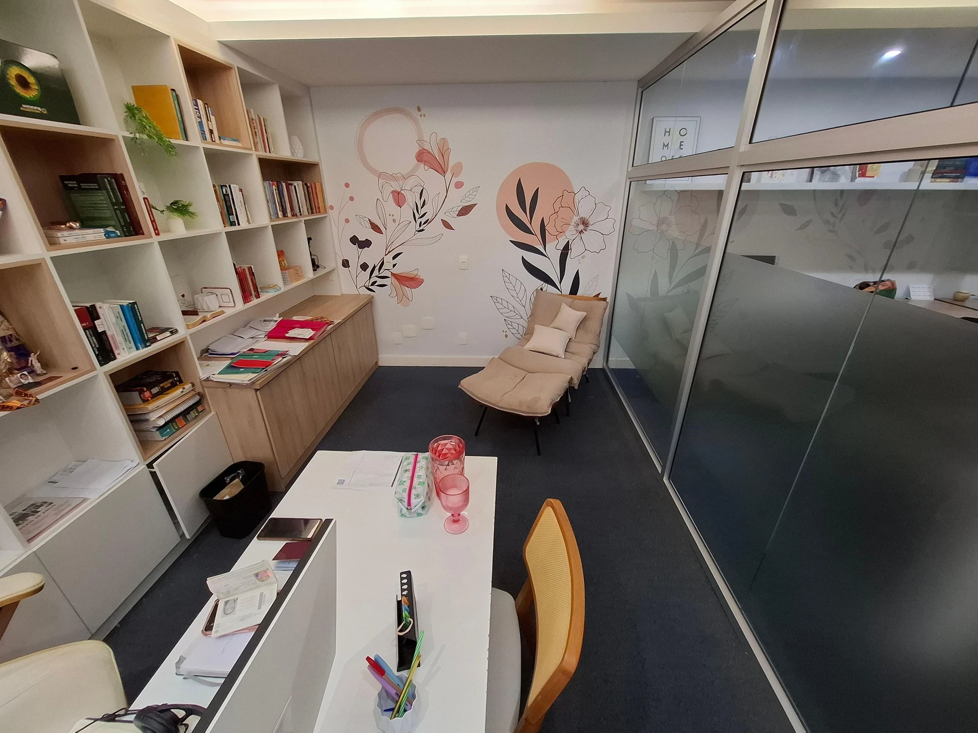 Furnished 2-bedroom apartment with 2 bathrooms — photo 32