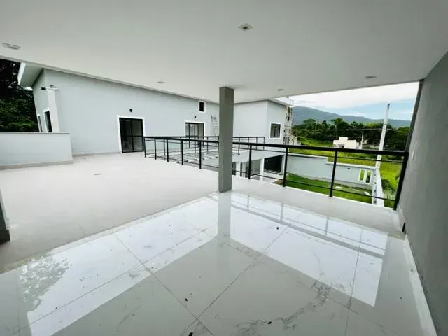 4-bedroom house with 5 bathrooms, 420 m² and 3 parking — photo 28