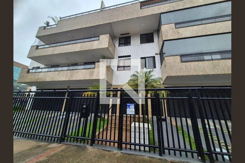 3-bedroom apartment, 1 with its own bathroom, 152 m² — photo 38
