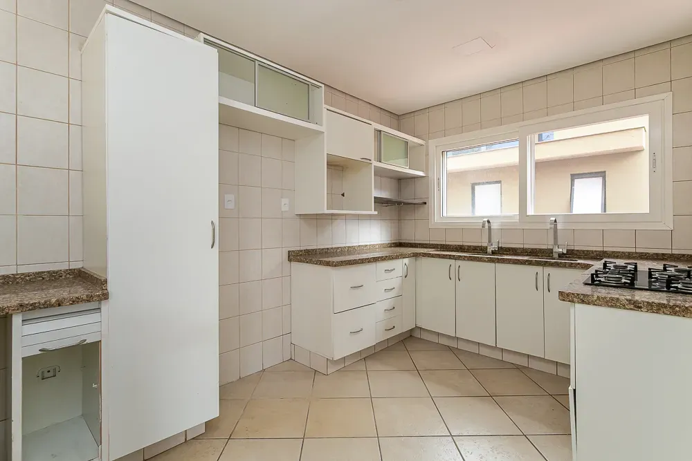 Ванна и 4 спальни: дом 350 м² — photo 2