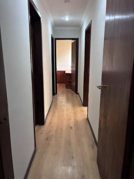 Home office in a 3-bedroom apartment, 160 m² — photo 2