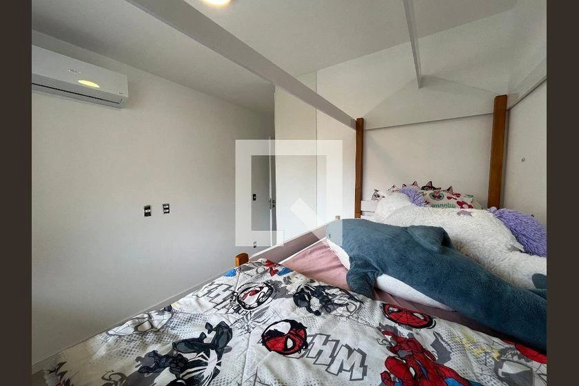 Balcony with a grill in a 3-bedroom apartment, 89 m² — photo 25