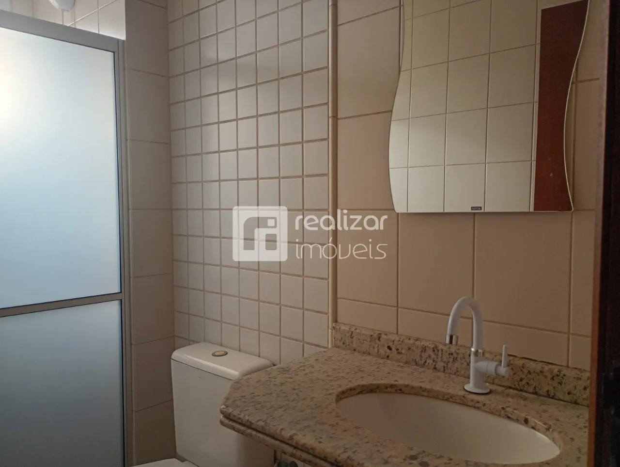 Apartamento de 2 dormitorios con balcón y 1 plaza — photo 33