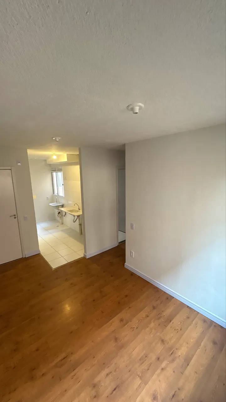 2-bedroom apartment with wood or laminate floors — photo 8