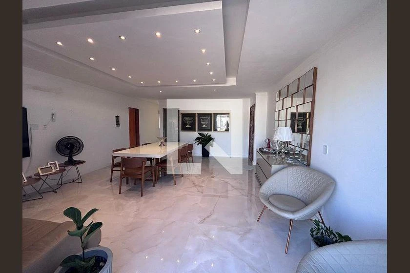 Furnished 4-bedroom apartment with gas-stove kitchen — photo 20