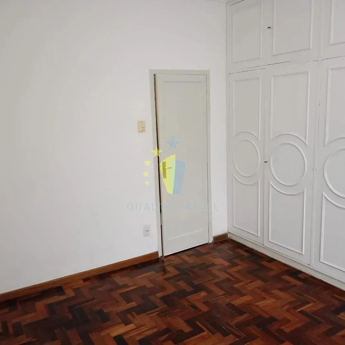 Дерев'яна підлога або ламінат та 1 спальня: квартира 45 м² — photo 10