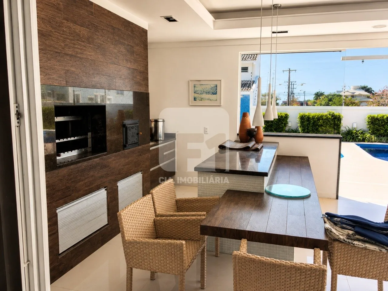 Furnished 9-suite house with open-plan kitchen — photo 20