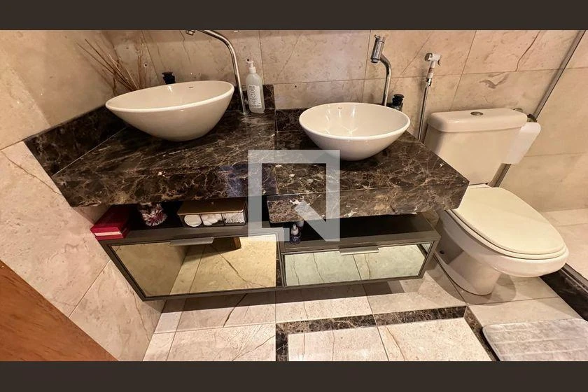 Квартира с 4 спальнями и стиральной машиной — photo 17